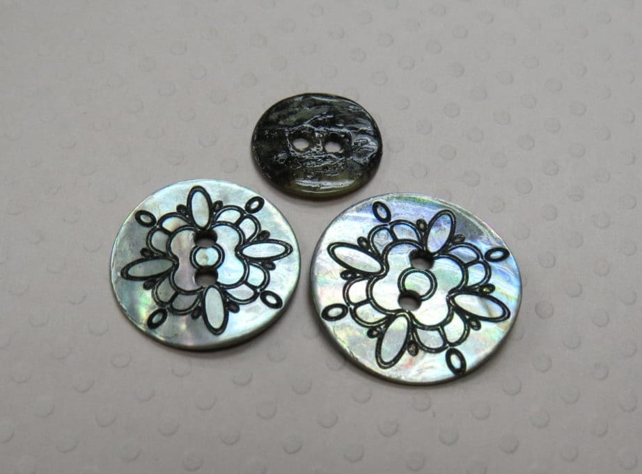 Silver Buttons with floral pattern, Medium - Set of 5 – Edgewood